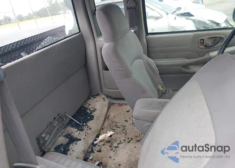 2003 Chevrolet S-10 Ls из США, поврежденный, VIN 1GCCS19X938249822